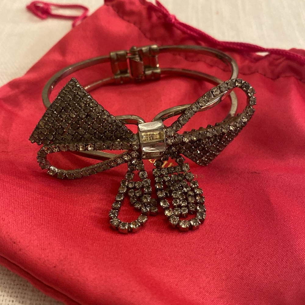 Vintage Juicy couture rhinestone bow bracelet